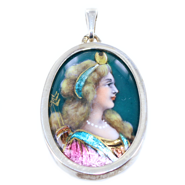 Pendentif Argent Email Antique - Diane chasseresse 